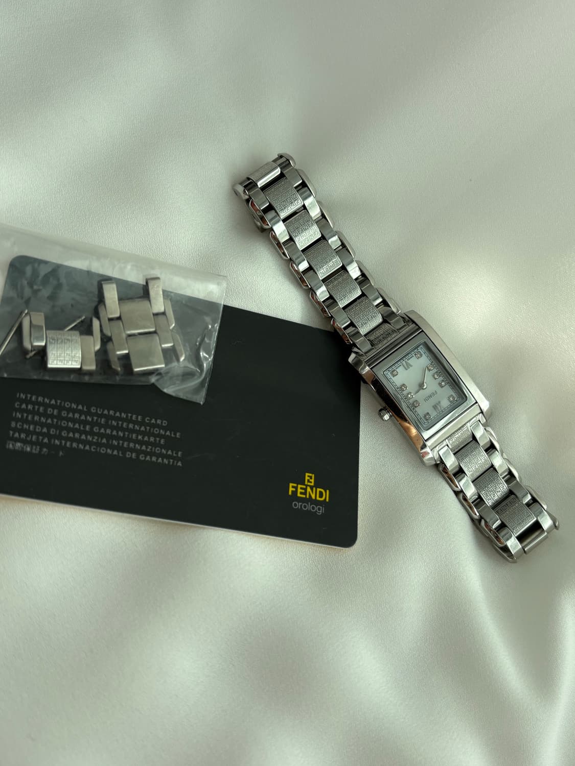 펜디 정품 여성 시계 (자개,다이아,스위스메이드) 상품이미지1