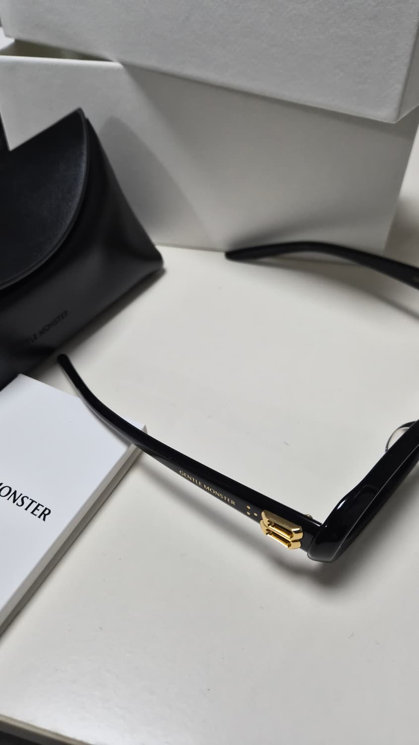 젠틀몬스터 던스01 새상품급 상품이미지2