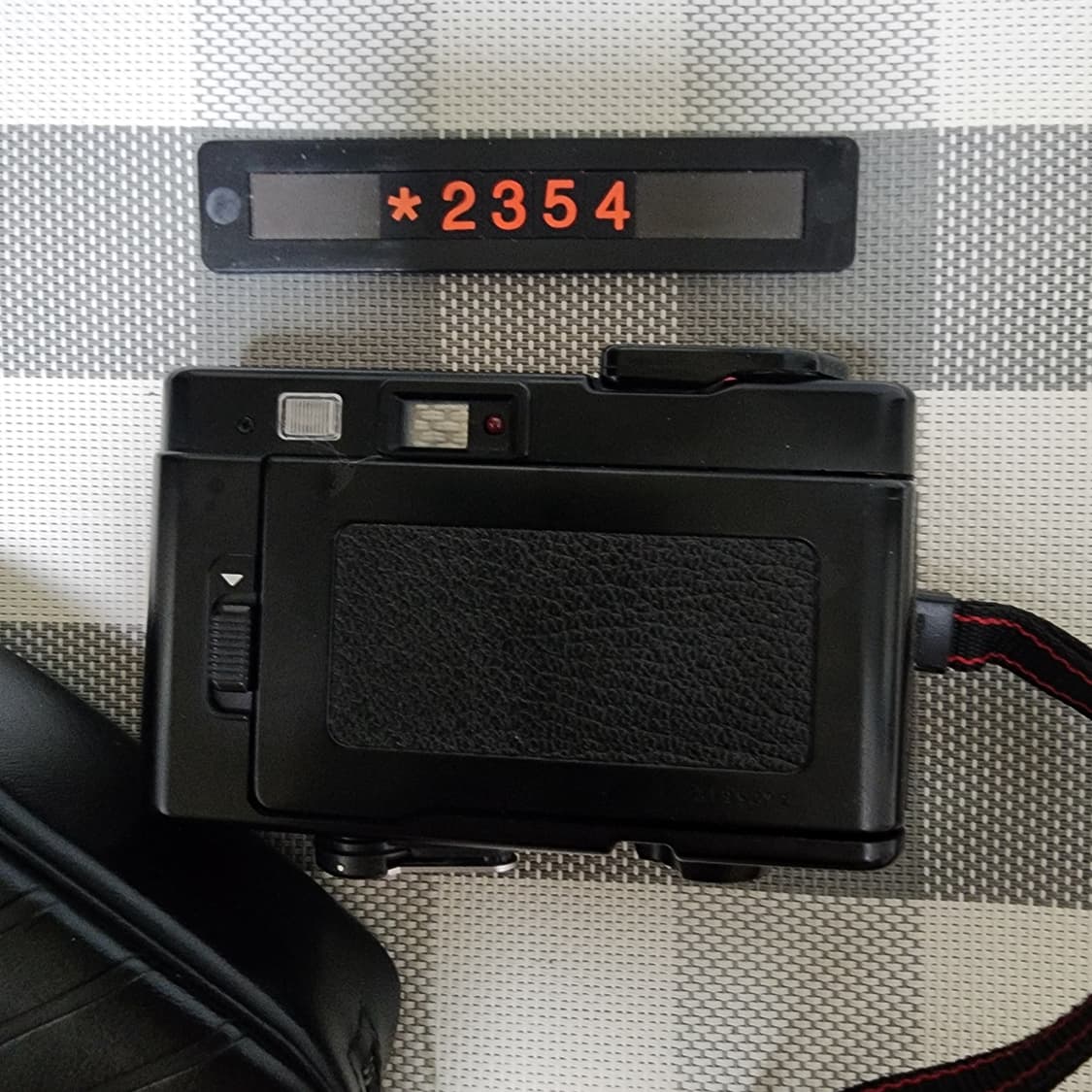 코니카 C35 EF3 레드바디 필름카메라 파우치포함 상품이미지3