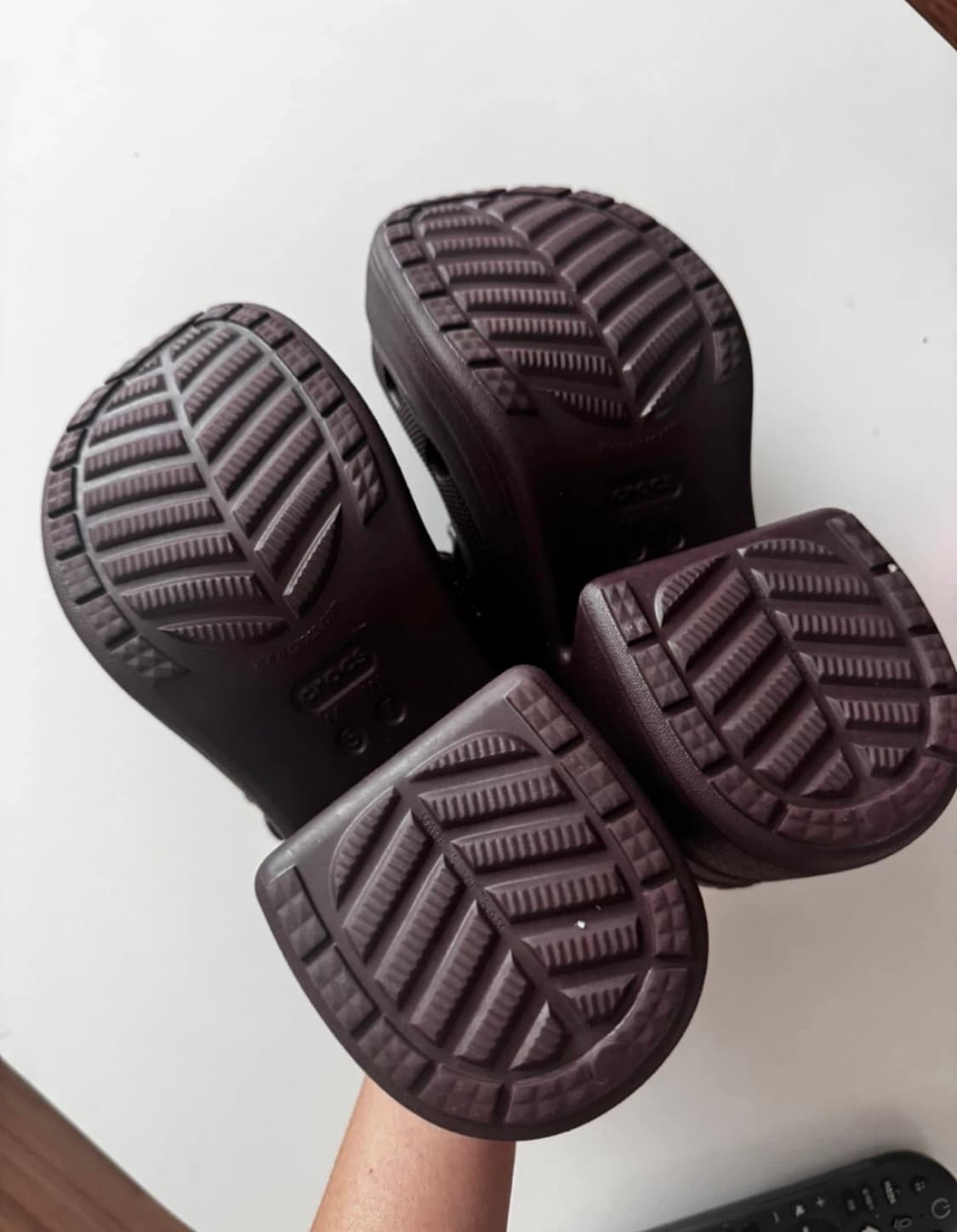 크록스 플랫폼 클로그 버건디 240 상품이미지2