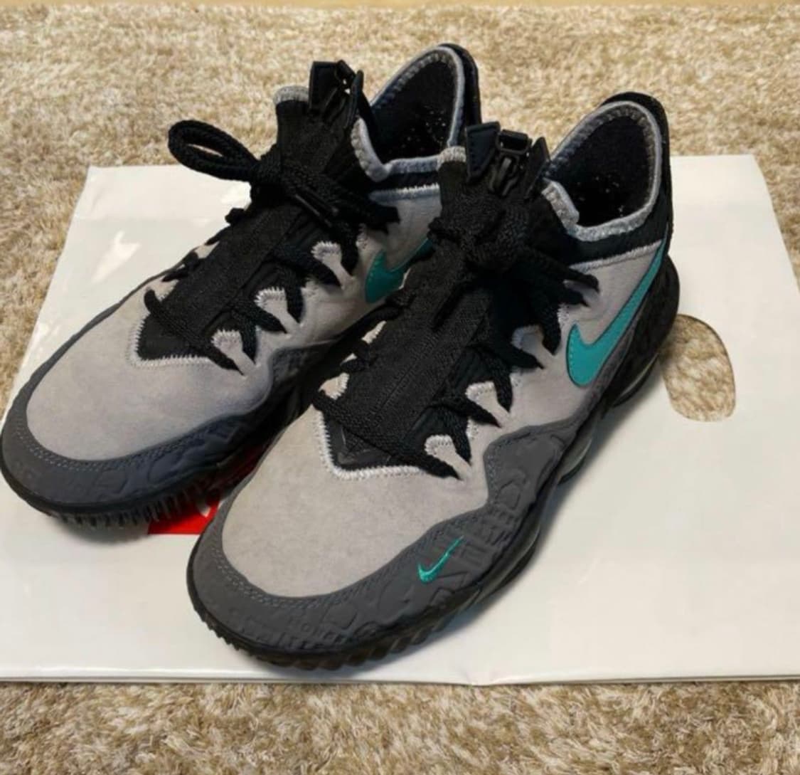 르브론 16 로우 아트모스 별주 상품이미지3