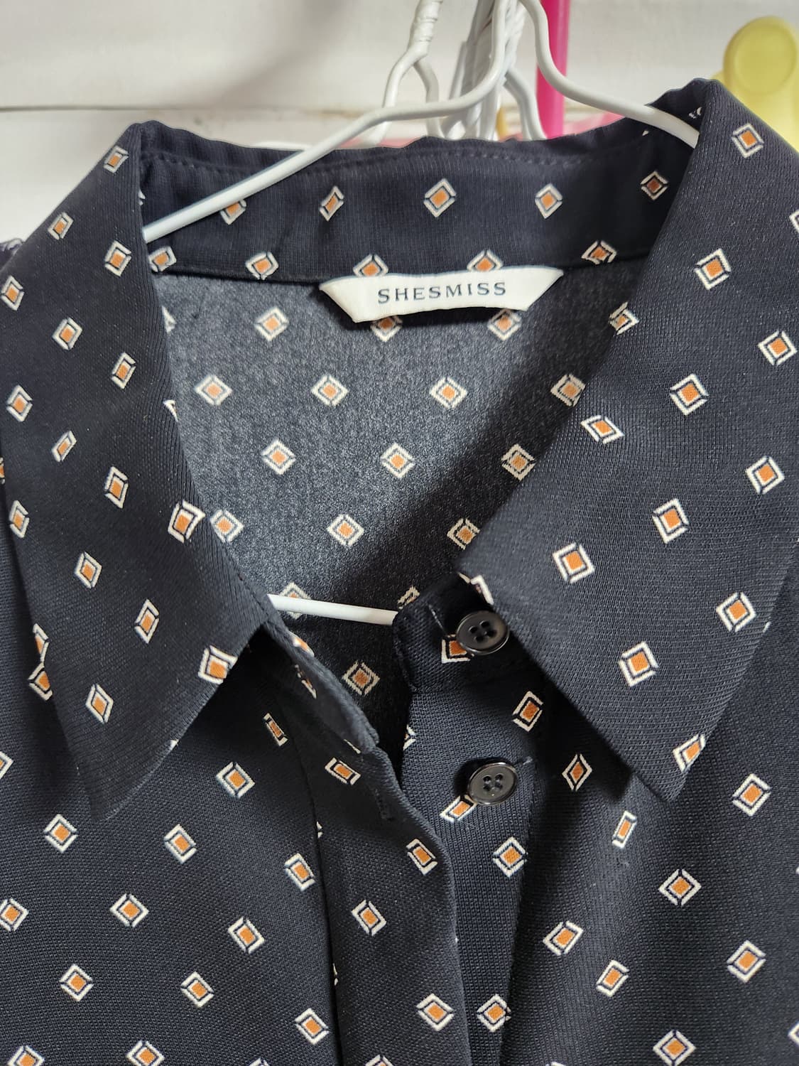 쉬즈미스 검정 도트 블라우스 66 상품이미지3