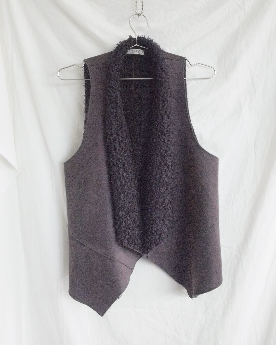 dkny asymmetric mouton vest 상품이미지4