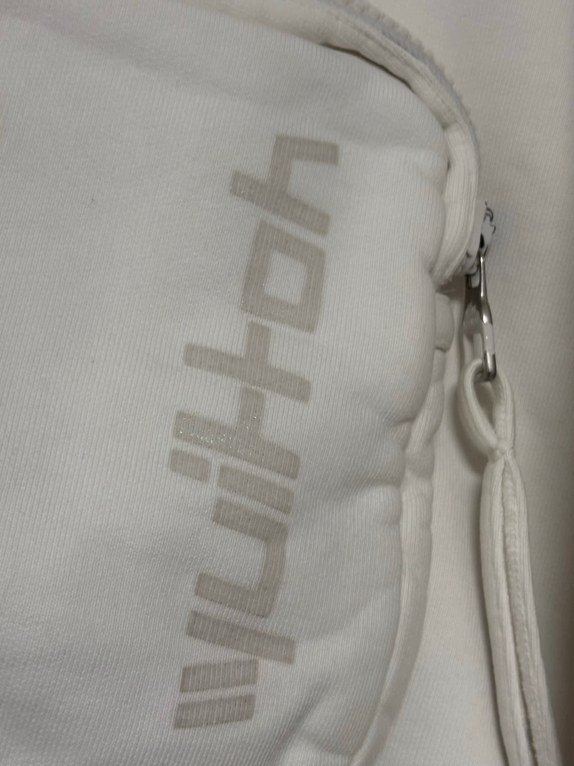 루이비통 버질아블로 3D 포켓 후드티 상품이미지2