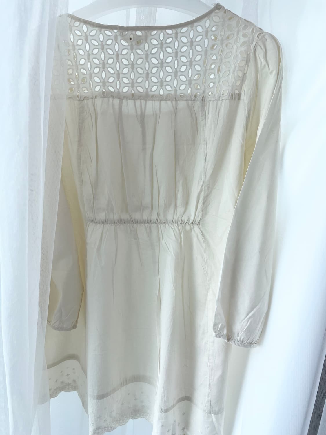 아이보리 리프컷팅 블라우스 모리걸 상품이미지2