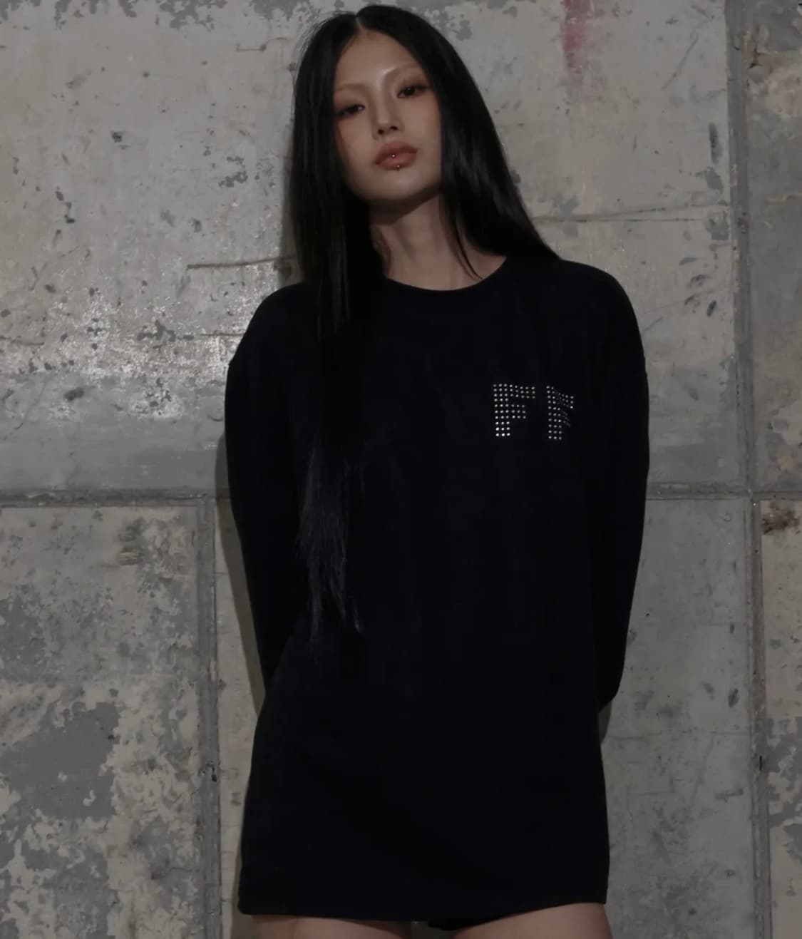 팬시클럽 FF 레터링 롱슬리브 블랙(black)  상품이미지3