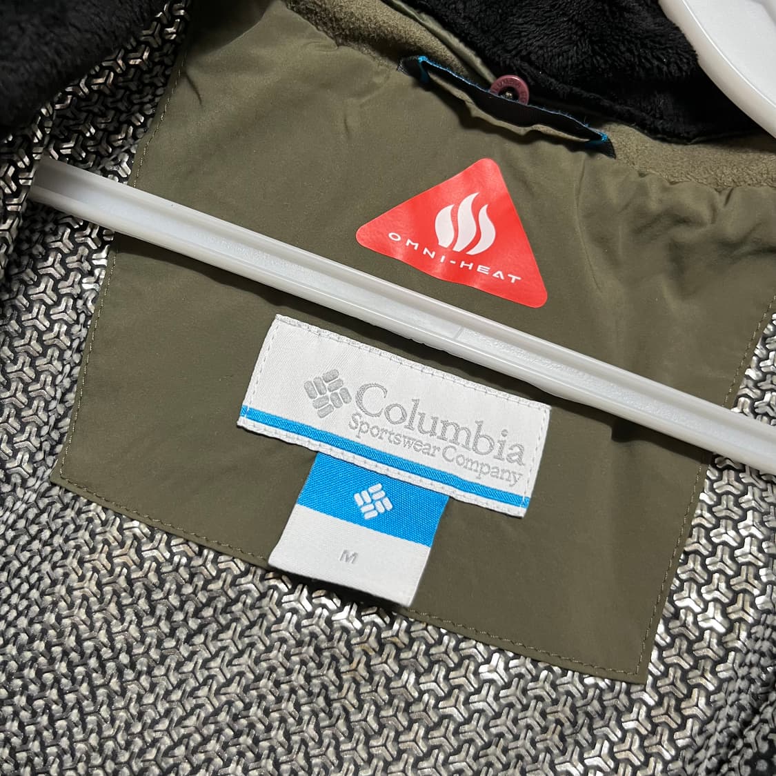 콜롬비아 옴니히트 구스다운 패딩 카키m 상품이미지2