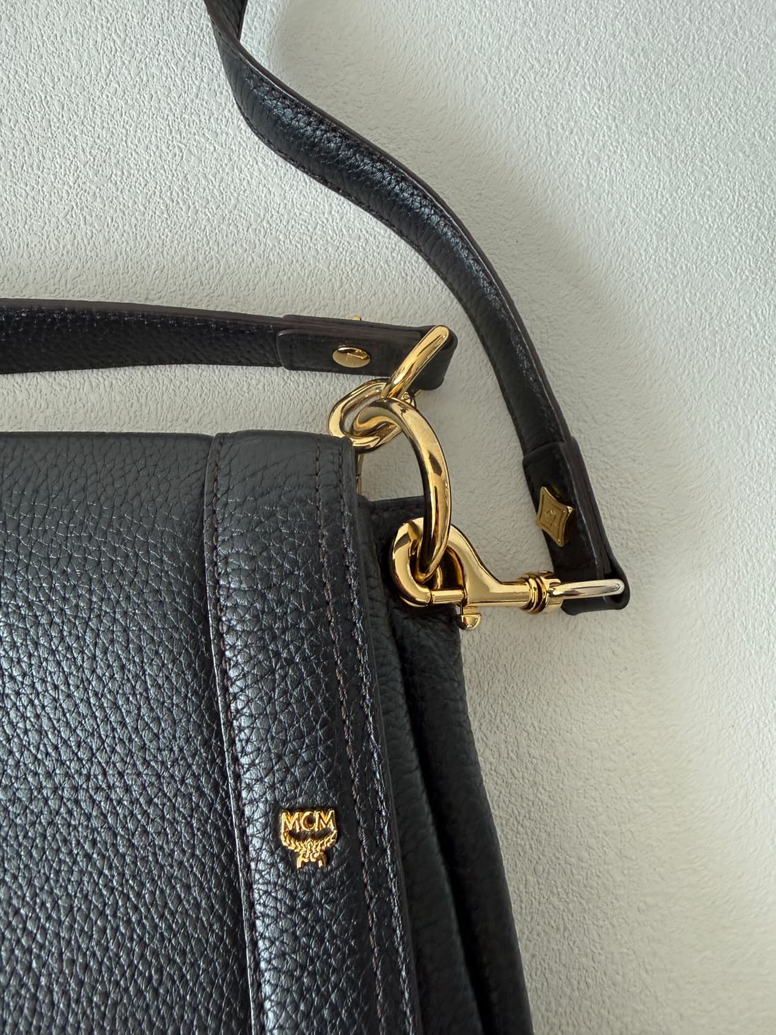 엠씨엠(MCM) 레더 토트 크로스백 상품이미지5