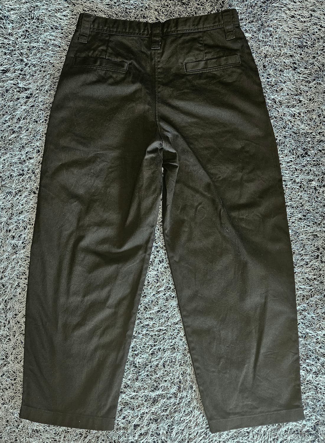 유니클로 U 와이드핏 치노 09 블랙 상품이미지2