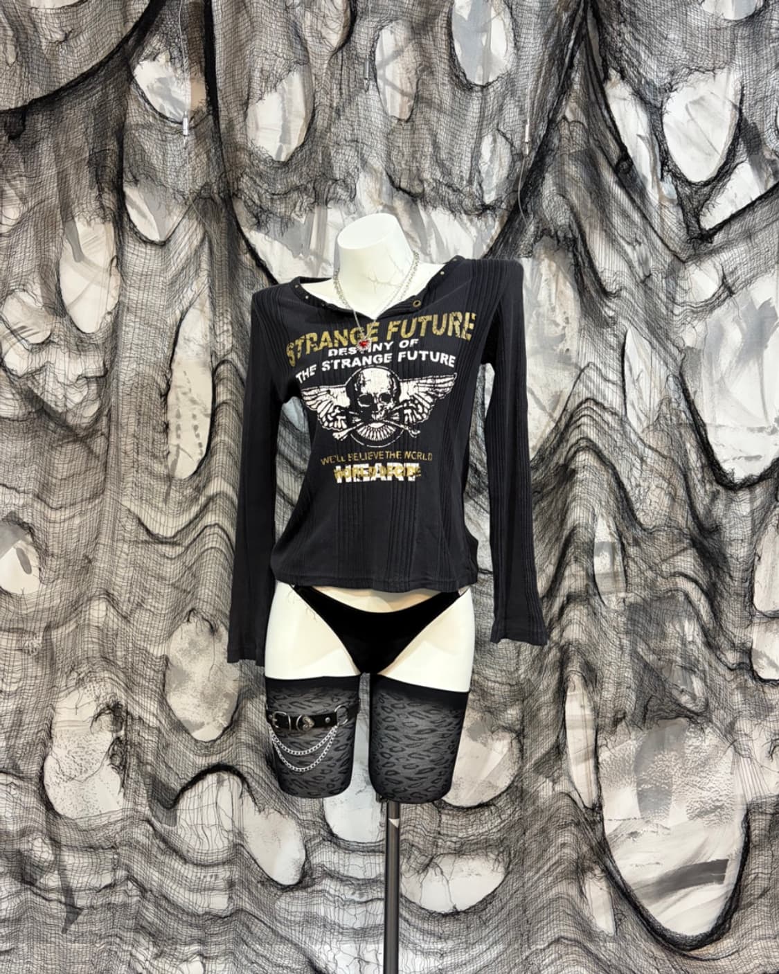 Y2K punk skull cubic long sleeve 상품이미지1