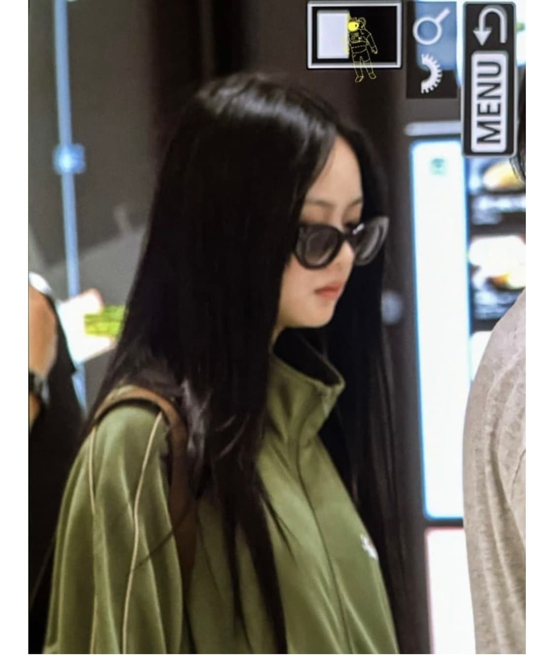 (새상품) 슈프림 트리콧 트랙자켓 뉴진스 하니 착용 상품이미지7