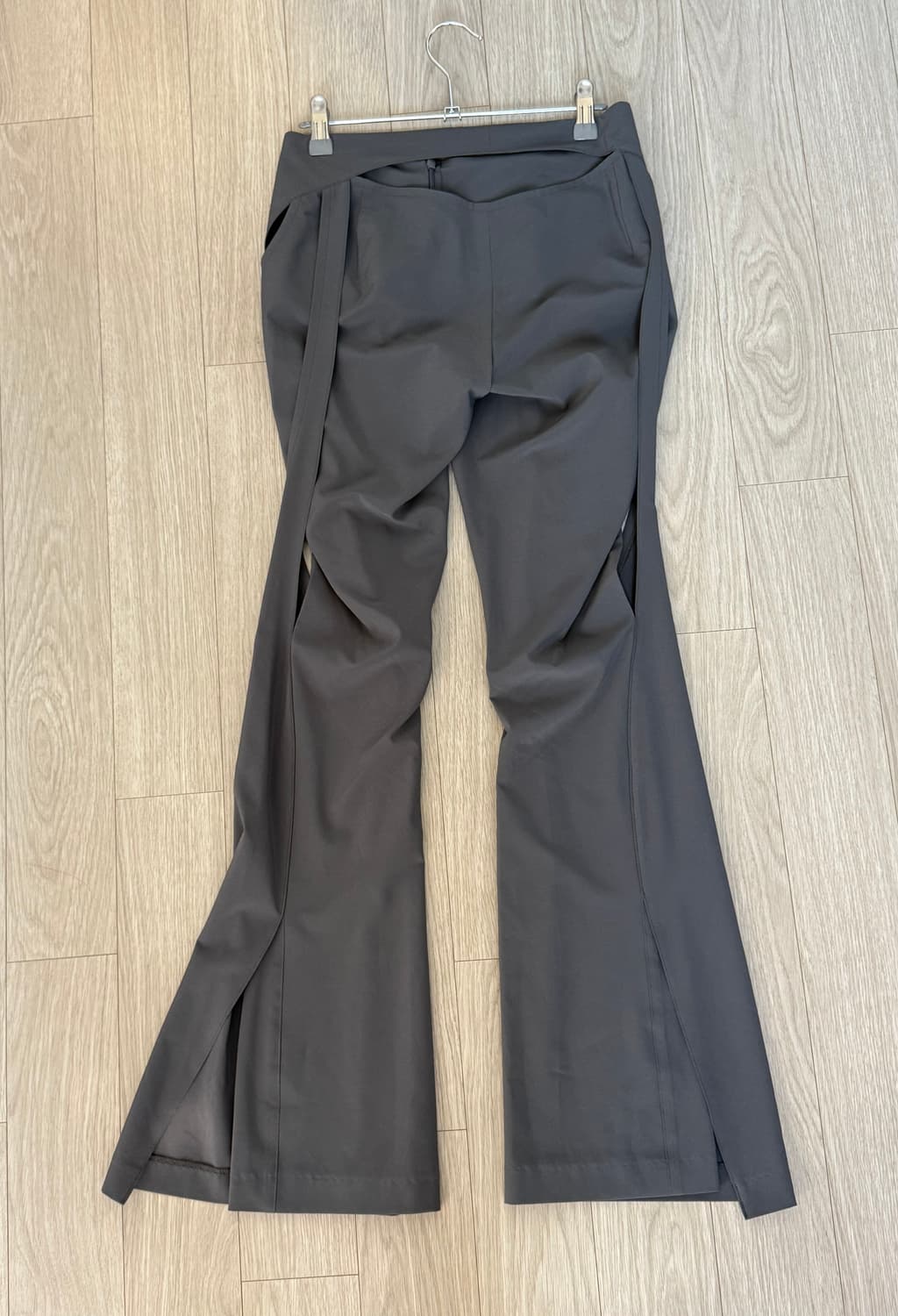 Hyein Seo 혜인서 슬릿 팬츠 상품이미지3