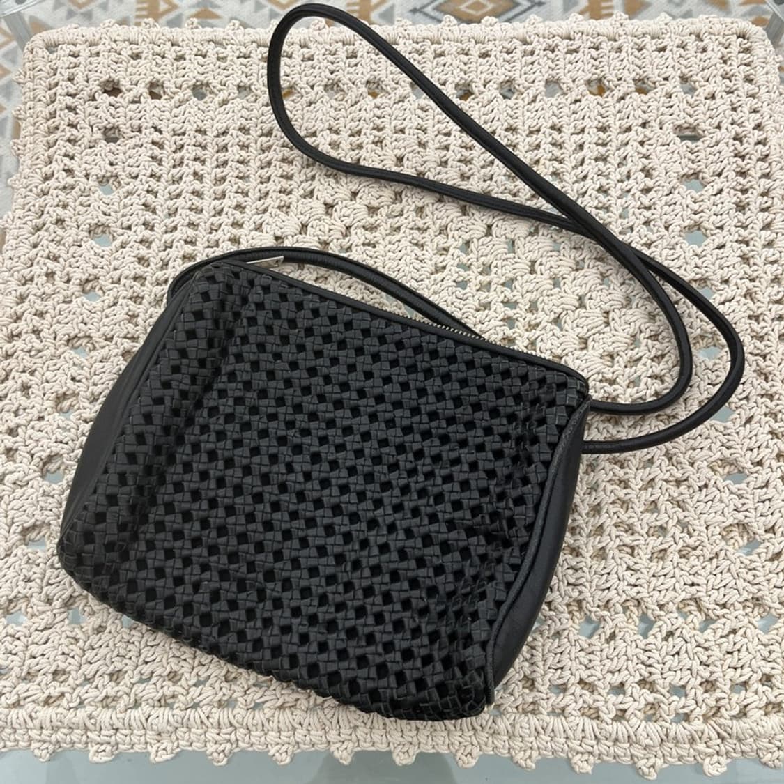 COS 코스 모던시크 캐주얼 위빙 가죽 크로스백 C10889 상품이미지3