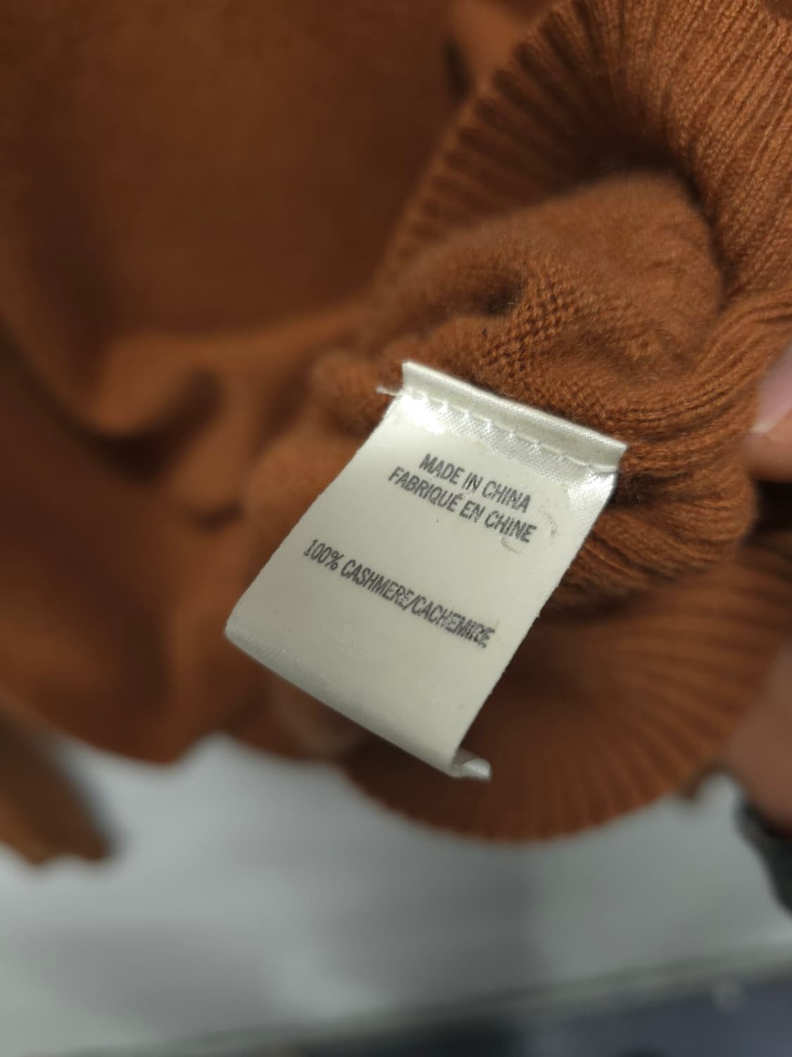 띠어리 여성 100% 캐시미어 브이넥 니트 (S) 상품이미지10