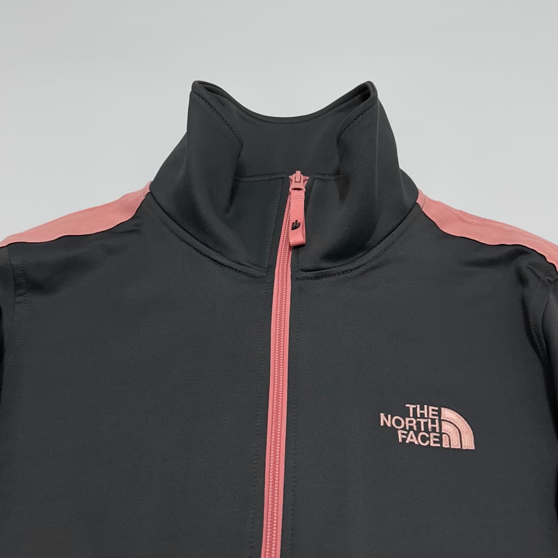 노스페이스 그레이 핑크 져지 트랙탑 상품이미지3