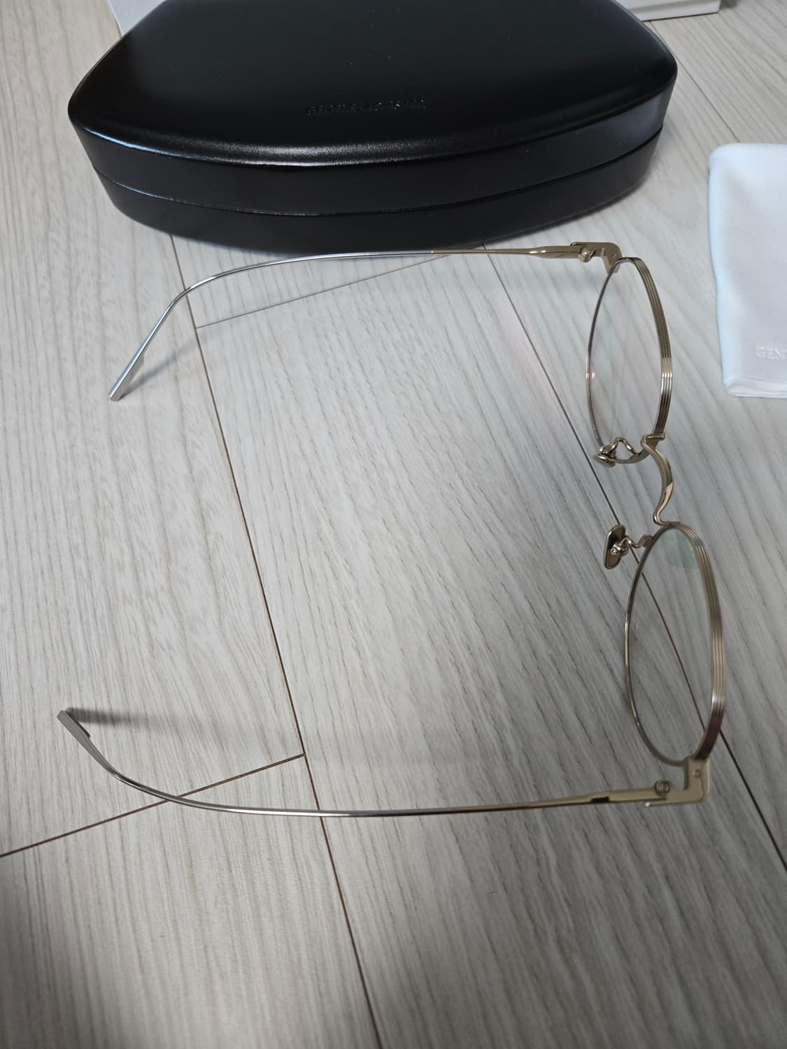 젠틀몬스터 요나 031 안경 상품이미지6