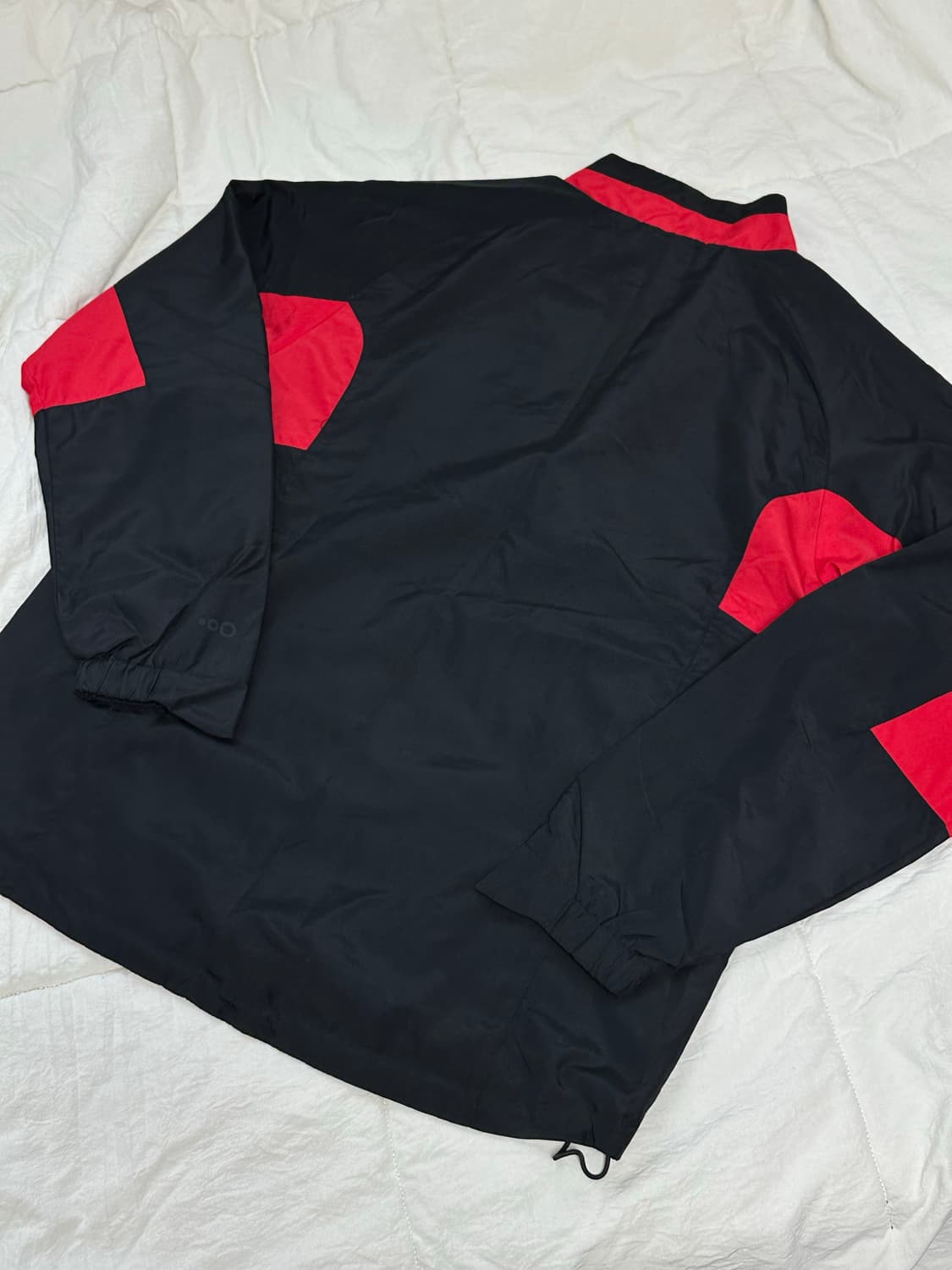 엄브로   잉글랜드 국대 바람막이 라지  상품이미지2