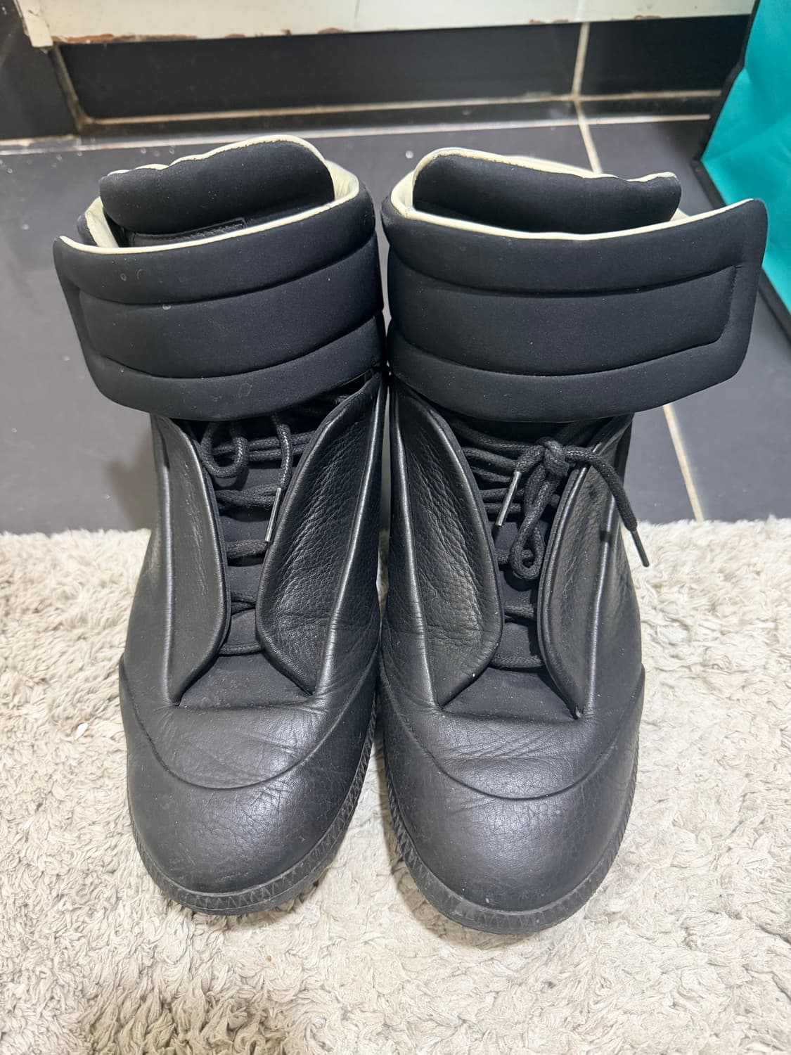 마르지엘라 퓨쳐 42사이즈 팝니다 상품이미지1