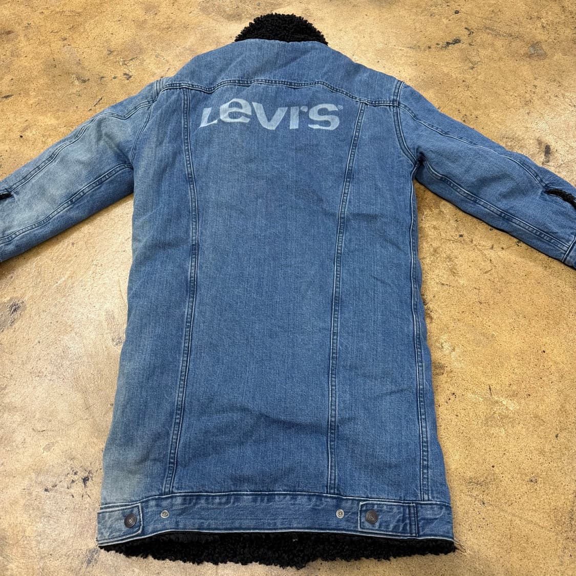 [정품/M] 리바이스 양면 블랙 뽀글이 덤블 코트 b18 상품이미지4