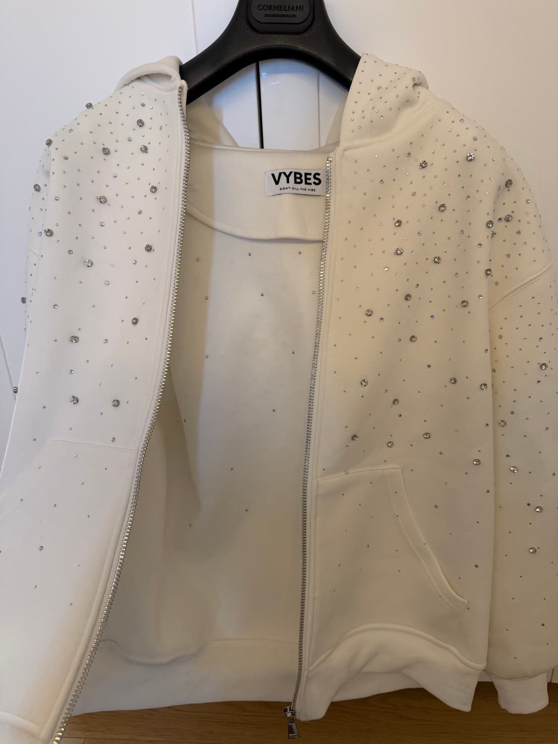 VYBES 스와로브스키 후드집업 상품이미지2