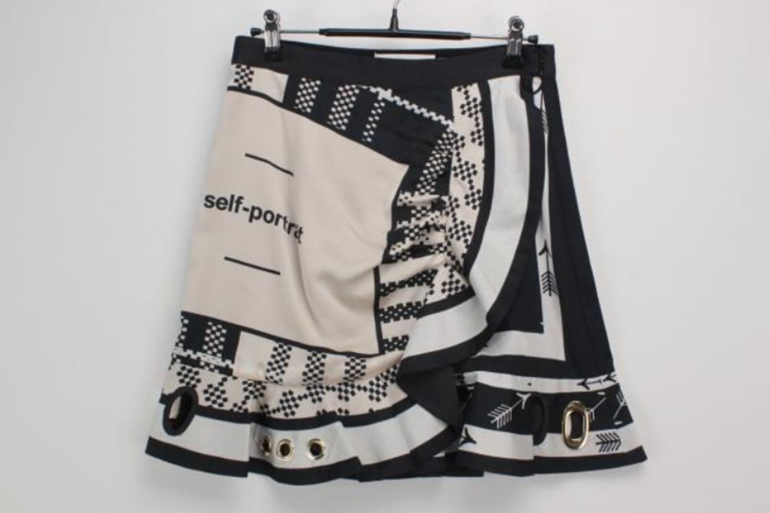 셀프포트레이트 스커트 상품이미지1
