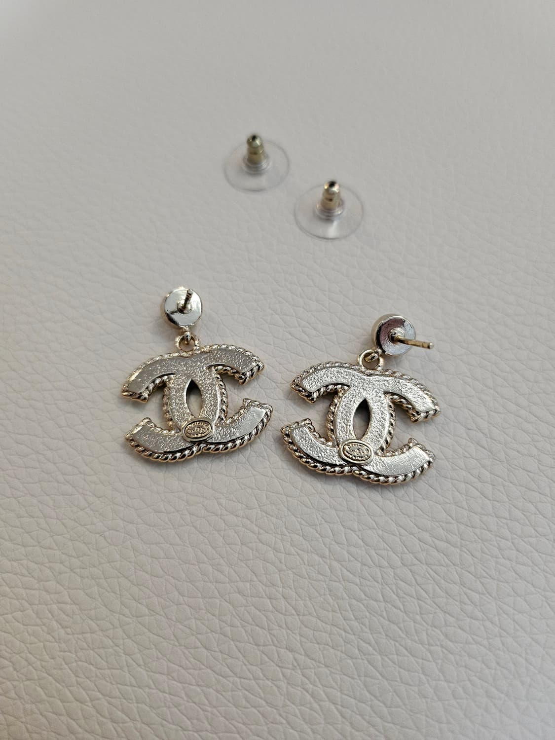 샤넬 블랙CC  체인장식 드롭귀걸이 샴페인골드 귀걸이  업사이클링 상품이미지6