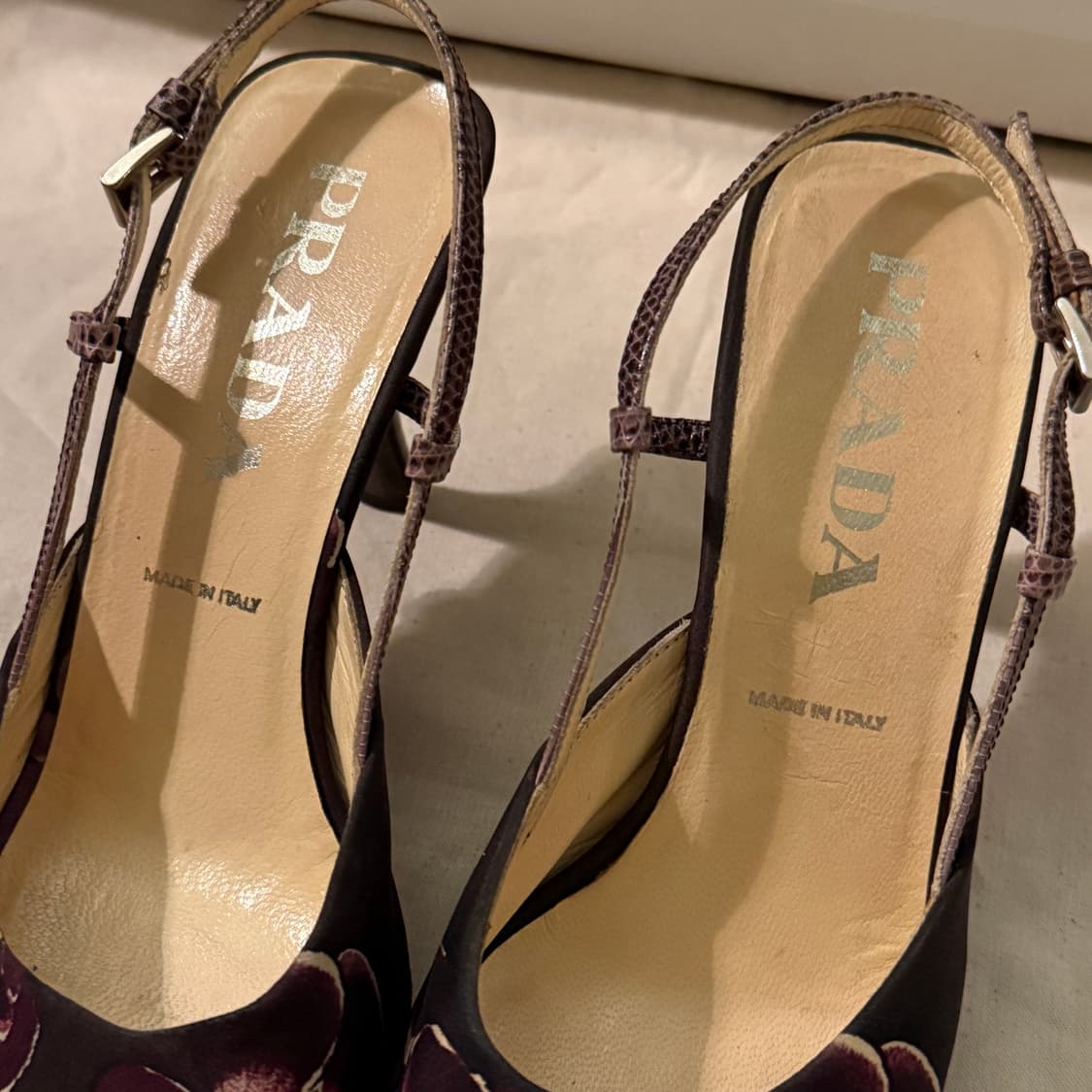 프라다 플로럴 슬링백 샌들 힐 상품이미지4