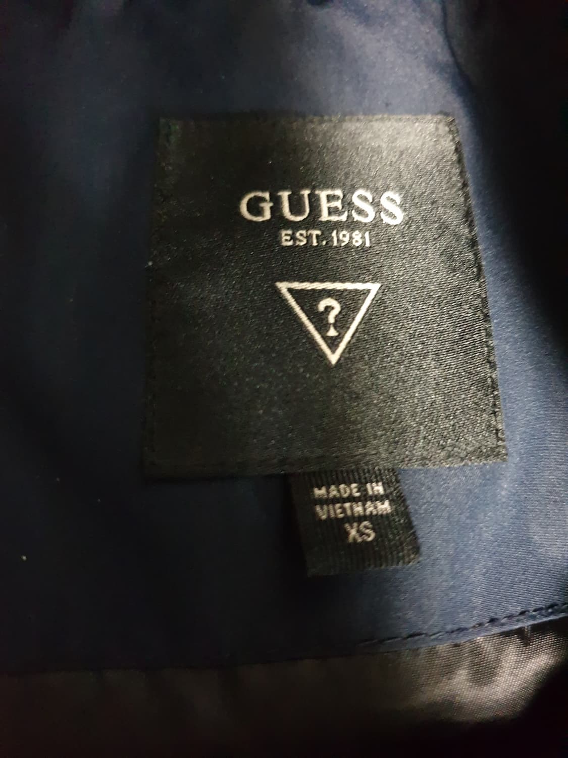 게스 오버사이즈 오리털 후드 롱패딩 네이비 (XS) 상품이미지3