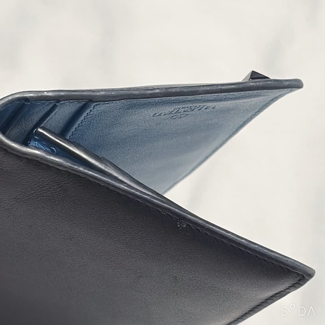 발렌티노 블랙 장지갑 상품이미지7