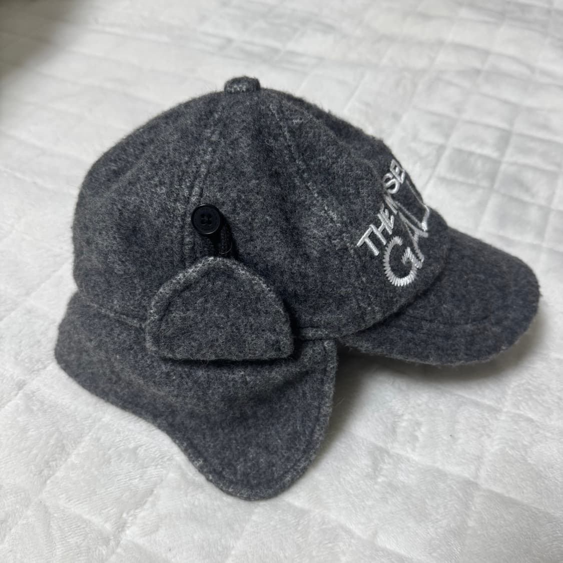 더뮤지엄비지터 트루퍼 햇_다크 그레이 상품이미지2