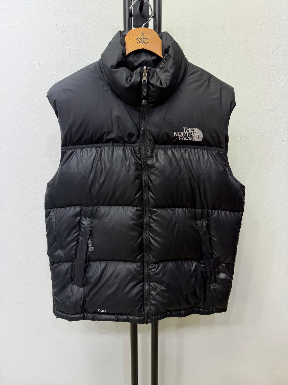 정품) 노스페이스 눕시 700필 블랙 패딩 조끼 95 상품이미지1