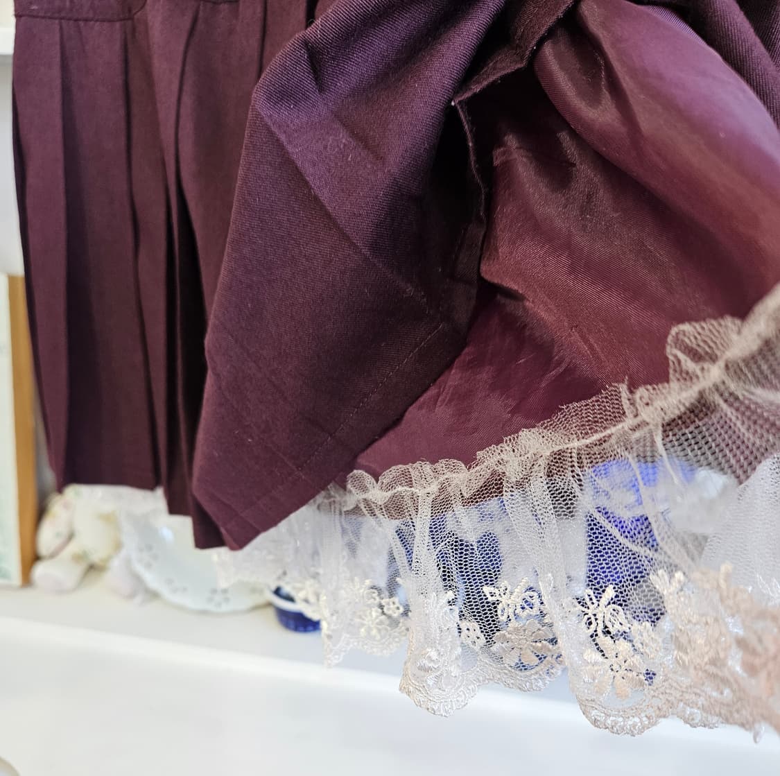 버건디 레이스 레이어드 플리츠 스커트 상품이미지5