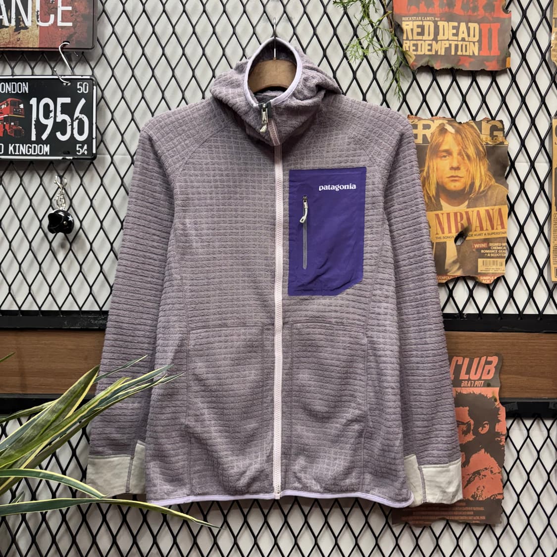 파타고니아 R3 리버시블 집업 자켓 전면 로고 포켓 포인트 퍼플 상품이미지1