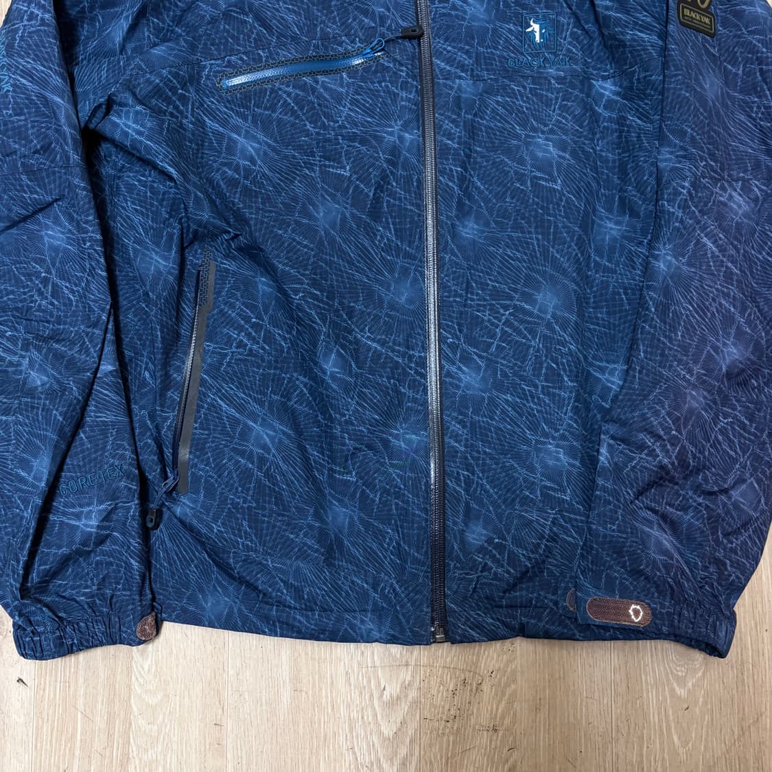 블랙야크 남성 40주년 고어텍스 바람막이 자켓 M/95  상품이미지3