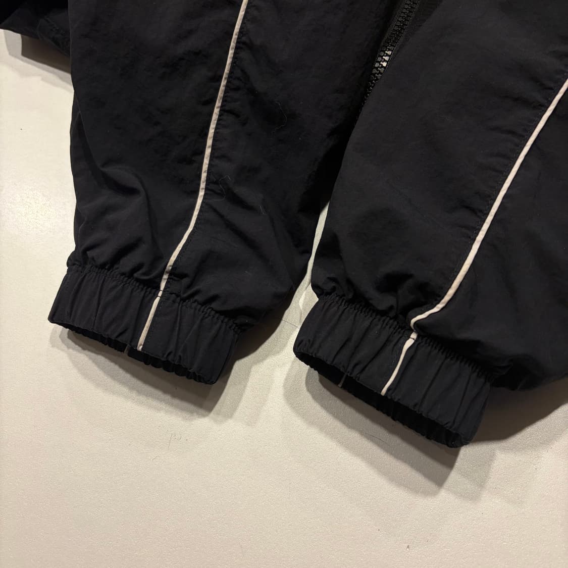 [L] 나이키 클럽 빅로고 블랙 바람막이 후드집업 D407 상품이미지5