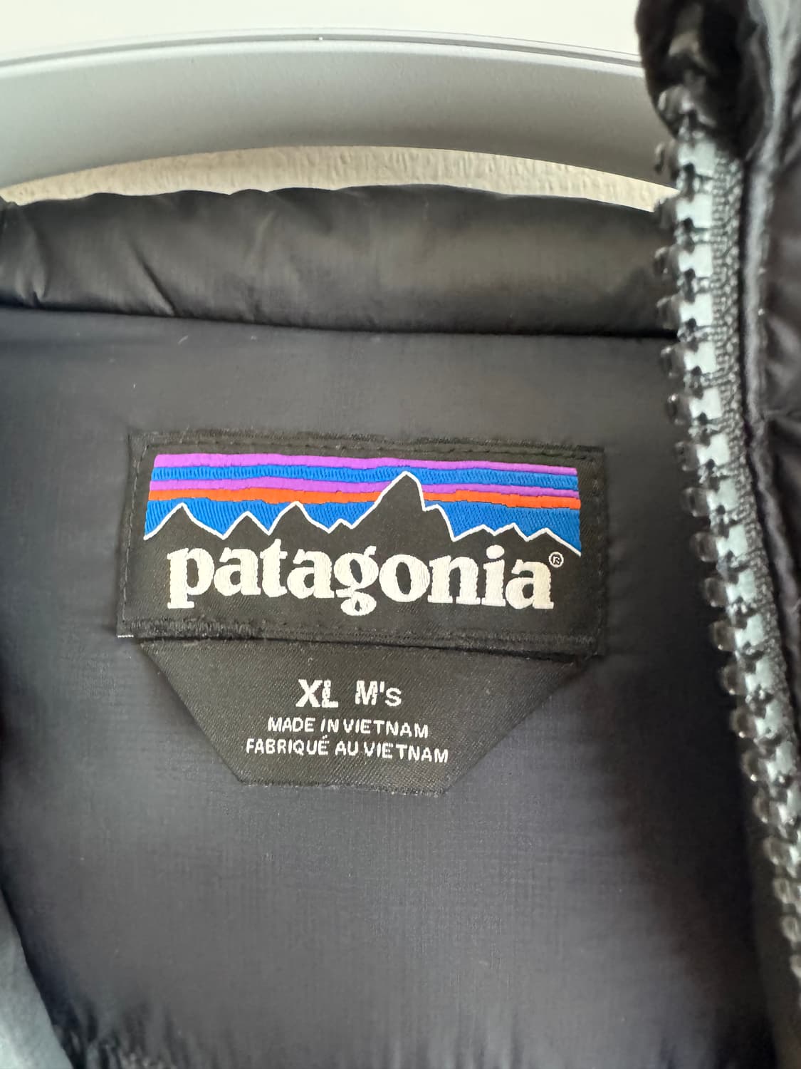 XL 24FW 파타고니아 피츠로이 블랙 다운 패딩 후드 상품이미지3