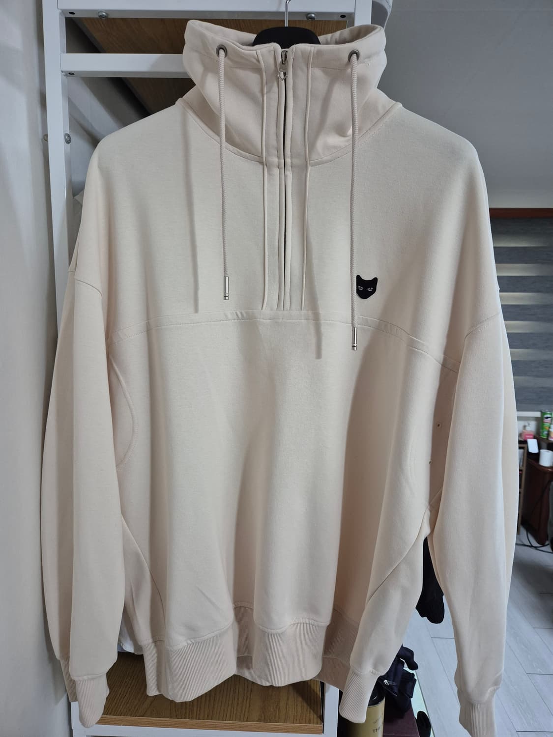 송지오옴므 지제로 팬서 하이넥 맨투맨 M 크림 상품이미지1