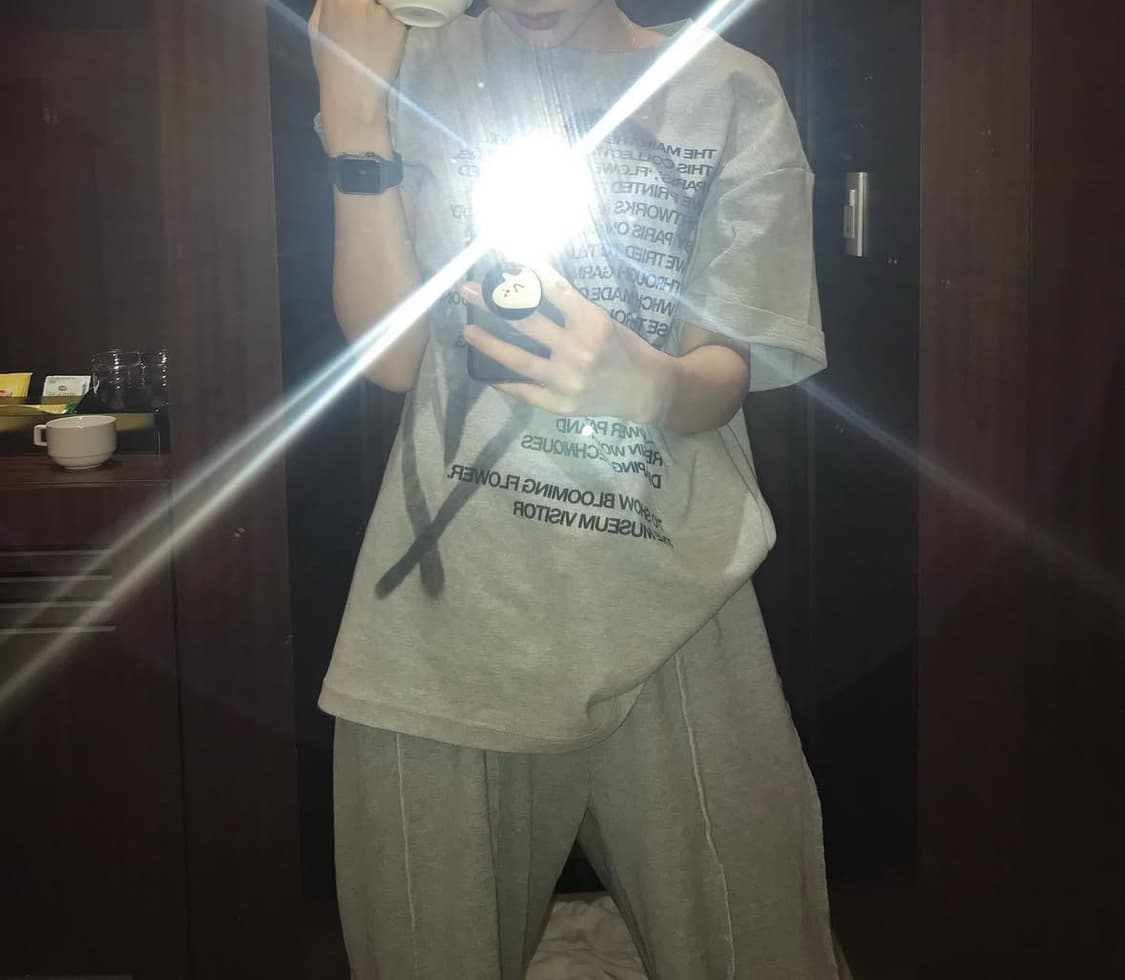 더뮤지엄비지터 하트 반팔티XL 상품이미지1