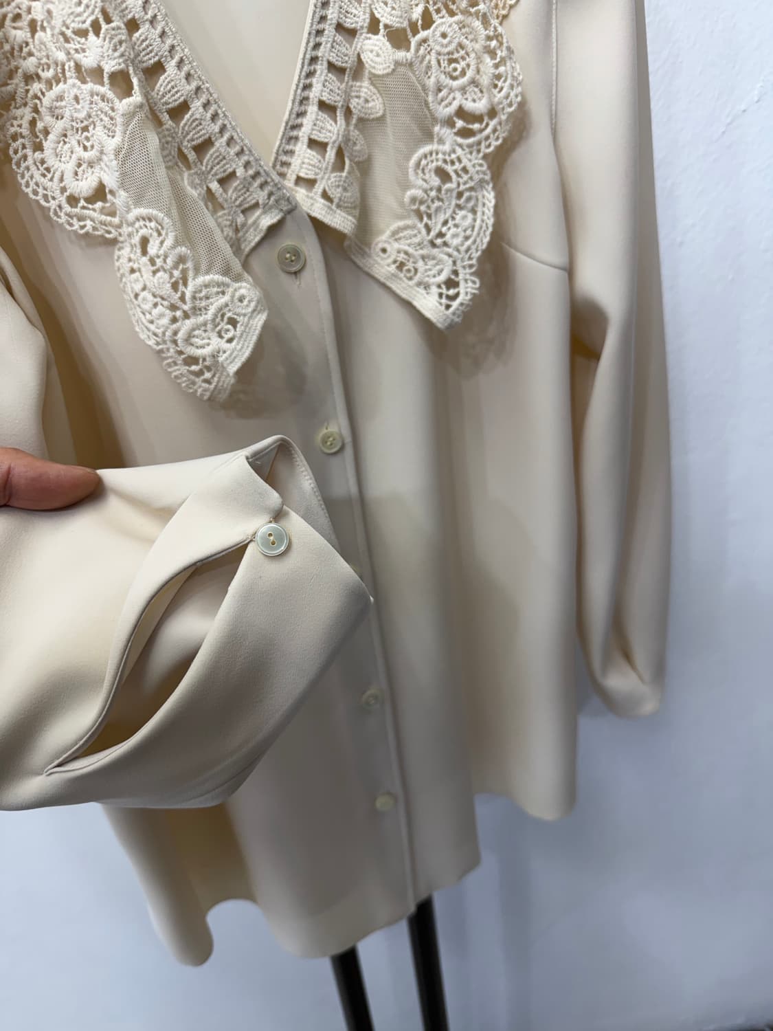 정품) 구호 레이스 블라우스 셔츠 아이보리 4(66) 상품이미지4