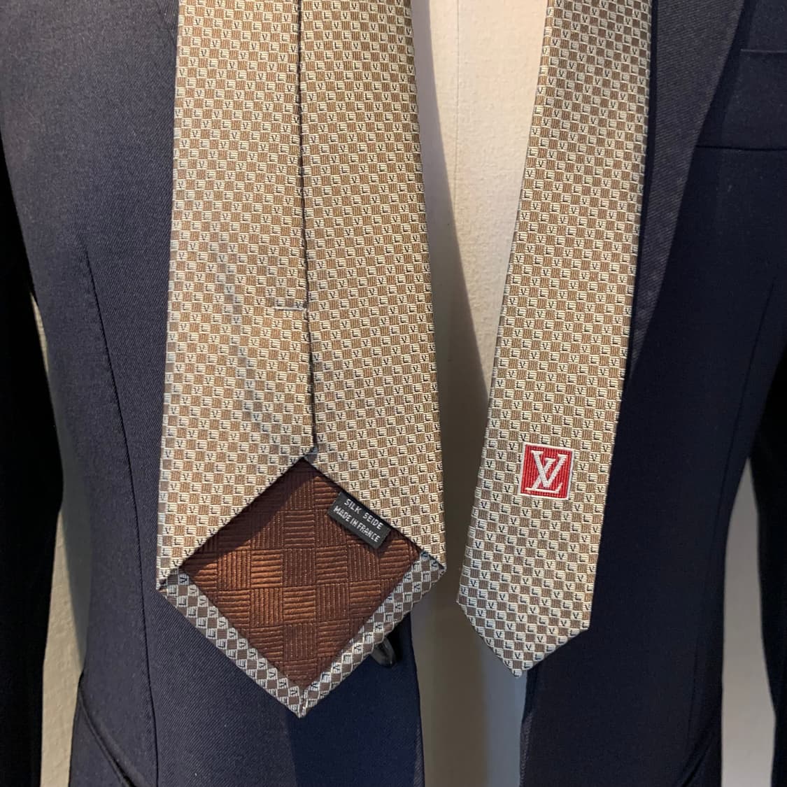 루이비통 다미에 명품넥타이 스몰 모노그램 A+등급 8.3cm 클래식룩 상품이미지3