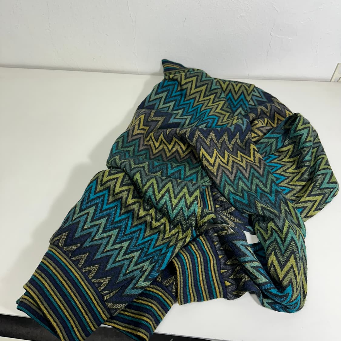 100 미쏘니 스포츠 멀티컬러 패턴 가디건 상품이미지6