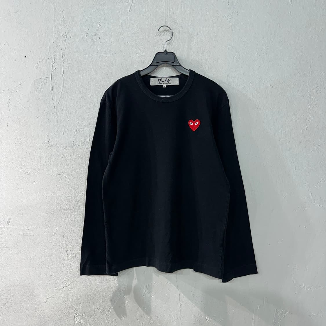 꼼데가르송 레드와펜 긴팔티 M 상품이미지1