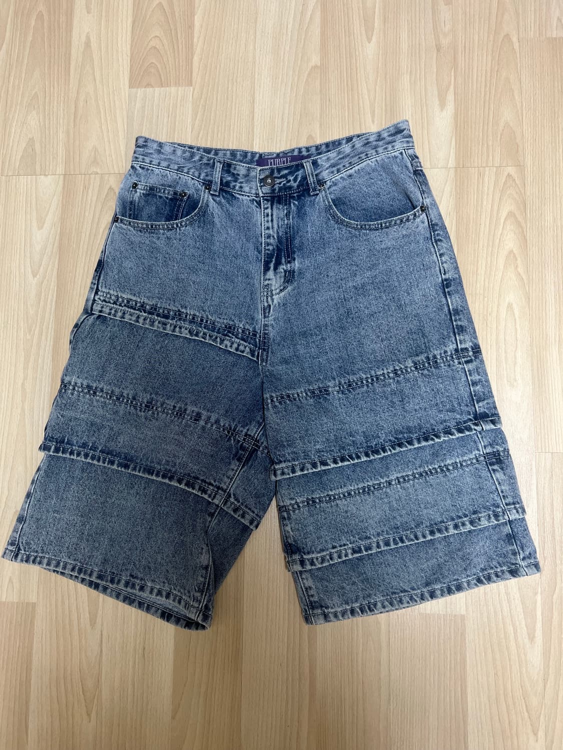 비슬로우 MULTI CUFF DENIM SHORTS ICE GREY 상품이미지1