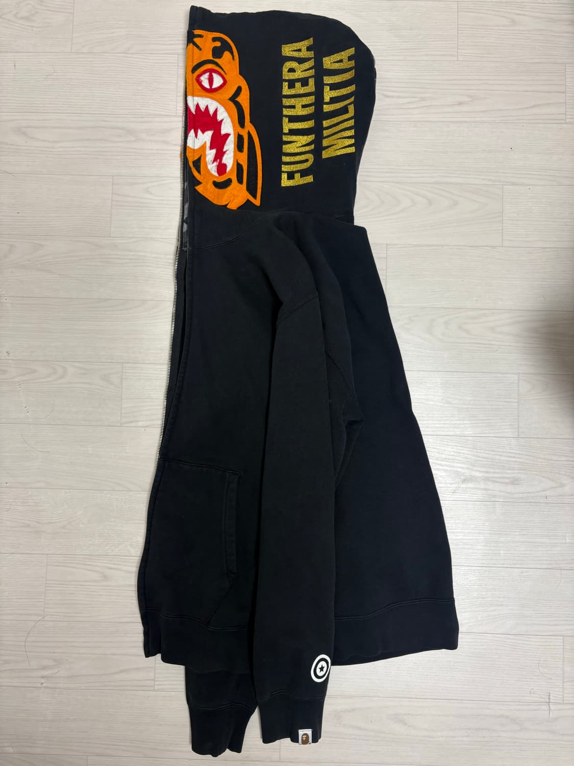 [XL] 베이프 타이거 반반카모 후드집업 판매합니다 상품이미지2