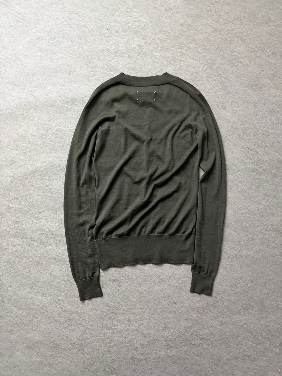 마르지엘라 브이넥 스티치 니트 상품이미지1