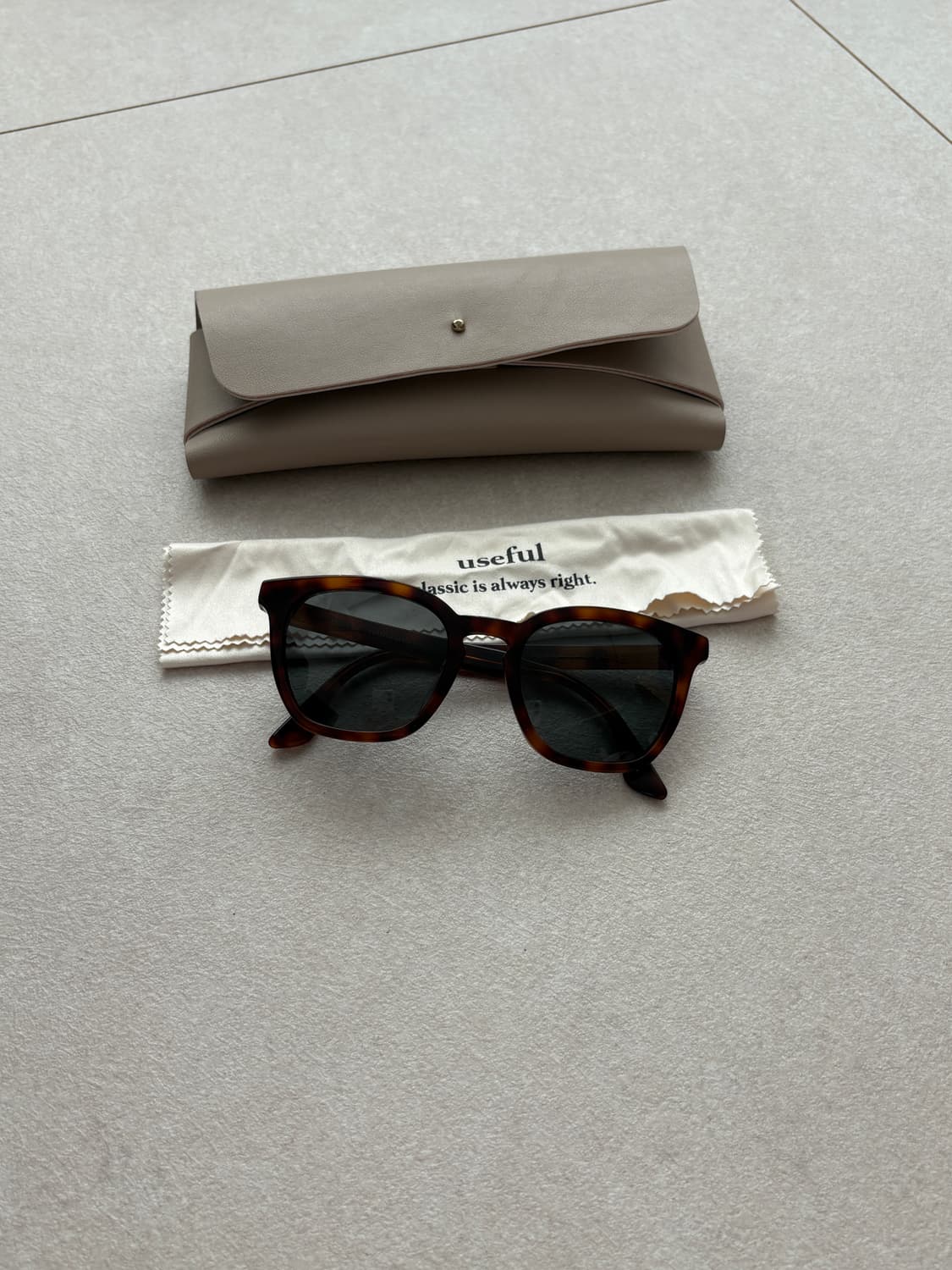 useful 유즈풀아뜰리에 선글라스 상품이미지1