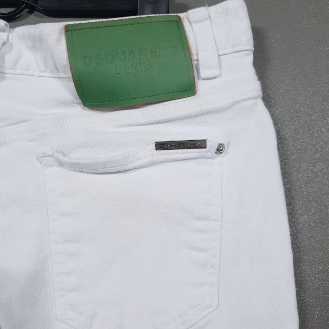 32인치) 디스퀘어드2 화이트 쇼츠 반바지 하프팬츠 상품이미지7