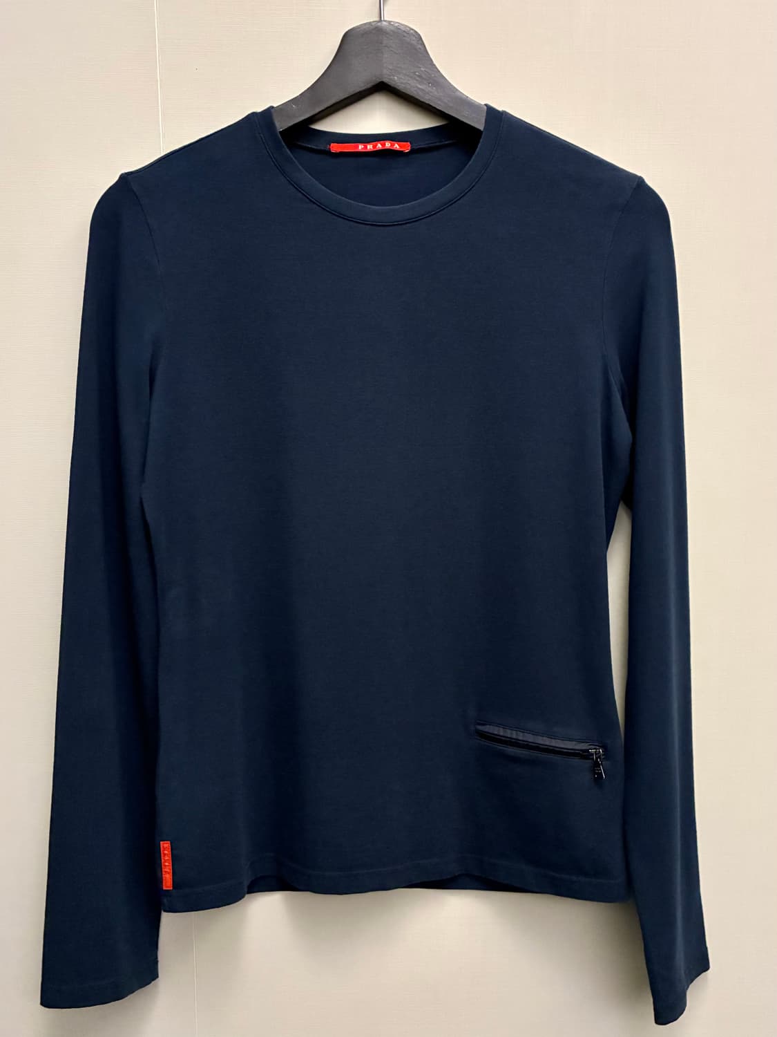 (S~M)PRADA 프라다 레드탭 테크니컬 포켓 롱슬리브 티셔츠 상품이미지1