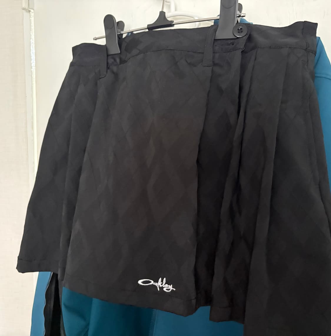 오클리 체크 미니 블랙 나일론 스커트 (속바지 내장) 상품이미지2