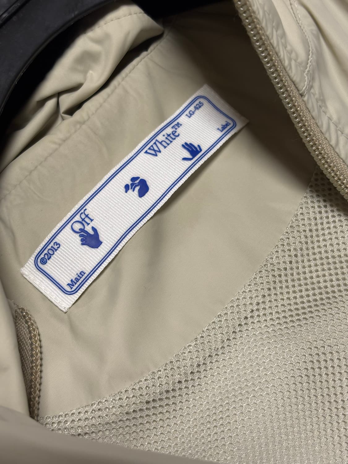 오프화이트 리플렉티브 트랙 자켓 상품이미지2